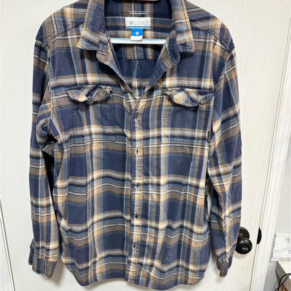 Columbia Blue Plaid Button-Up Shirt